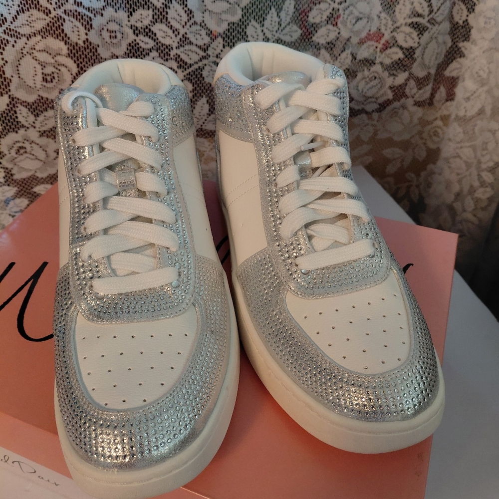 Macys Wild Pair Hightop White and Silver Crystal Detail Sneaker Women Size 8.5